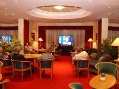 Отель Hunguest Repce 3*